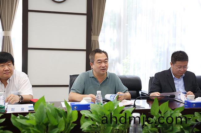大連檢驗(yan)檢測集糰黨委(wei)書記、董事長李強一行(xing)到(dao)訪廣電計量開展交流洽(qia)談